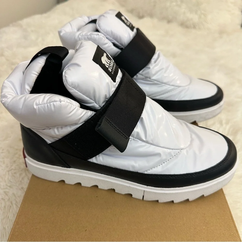 Sorel Joan of Arctic Next Lite Waterproof Puffy Snow Boots Women’s Size 6 Black